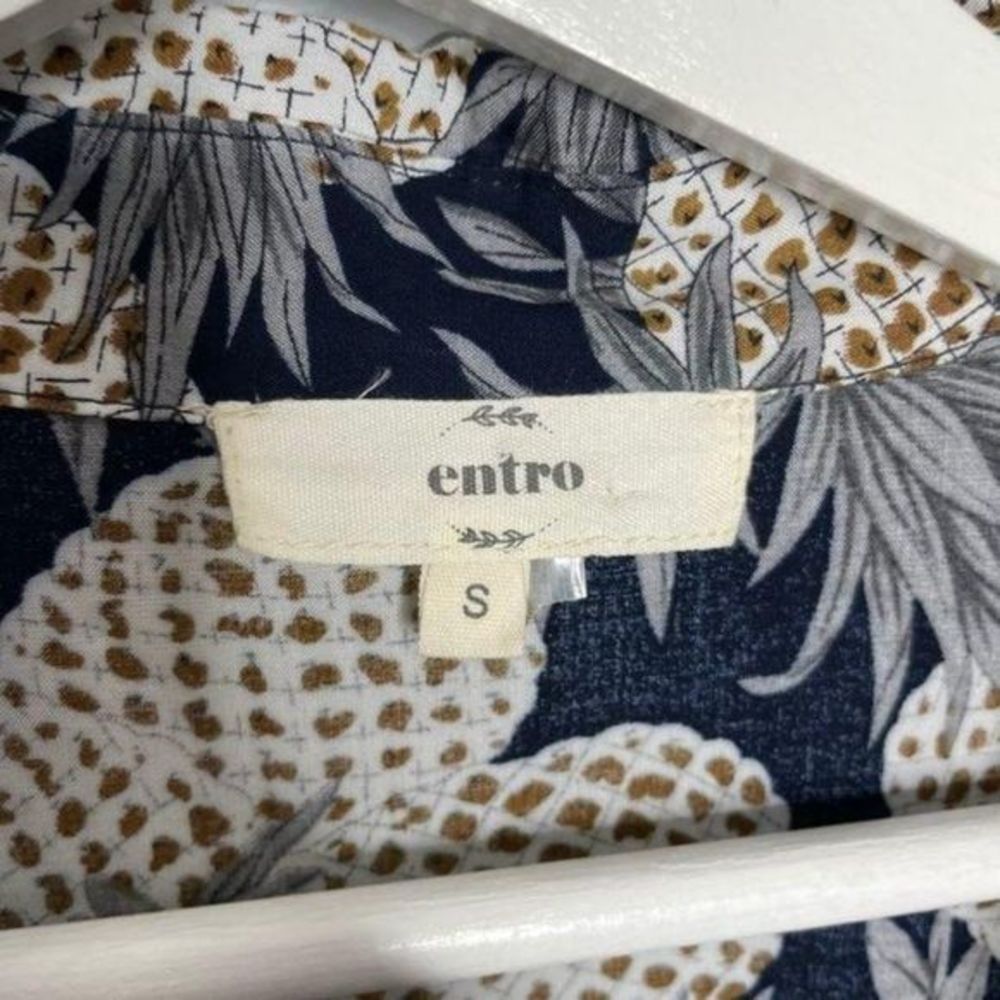 Entro Pineapple Blouse‎ - Picture 2 of 3
